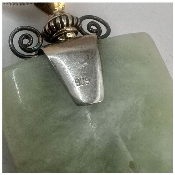 Silver tone jadeite pendant necklace - Picture 8 of 10